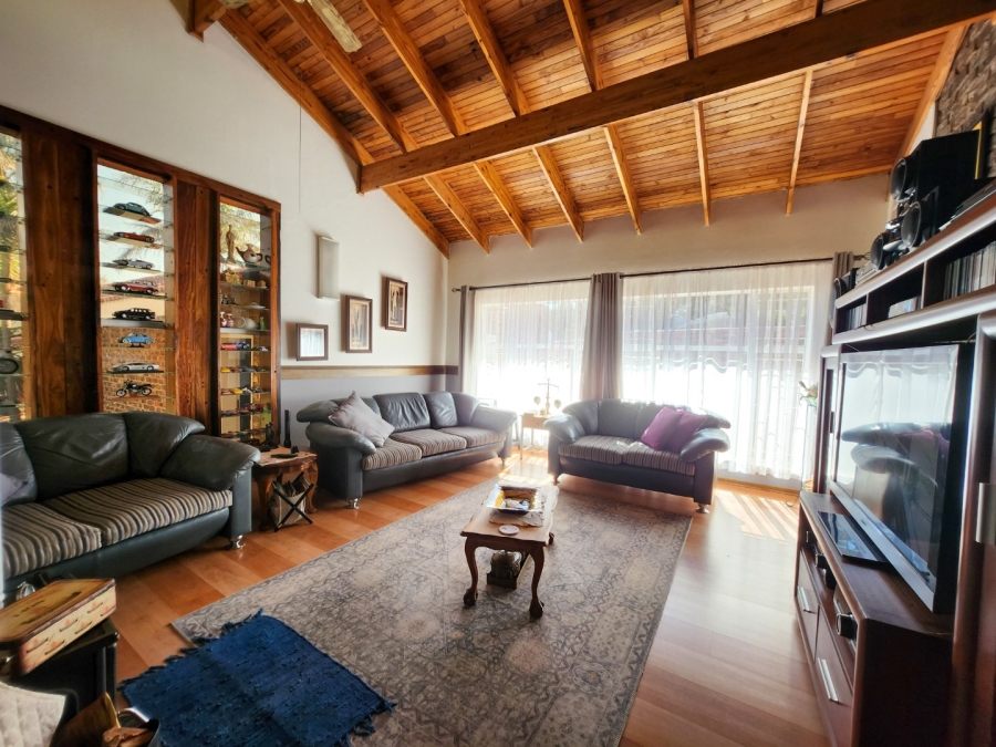 4 Bedroom Property for Sale in Wilkoppies North West